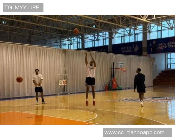 新疆队新外援凯文哈里斯加盟上周刚被火箭裁掉引关注